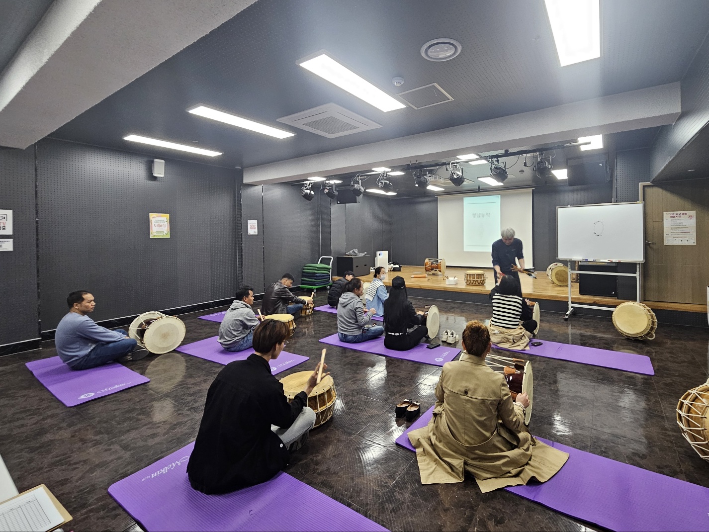 김해문화도시센터-김해외국인근로자지원센터  <다어울림 사물놀이단> 출범